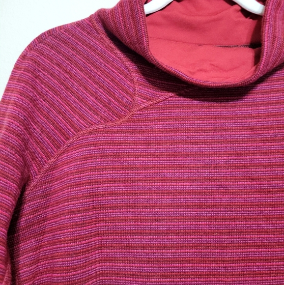 Mountain Hardwear Serrana Turtleneck Sweater Wool Blend Women's Large Red - Picture 3 of 10
